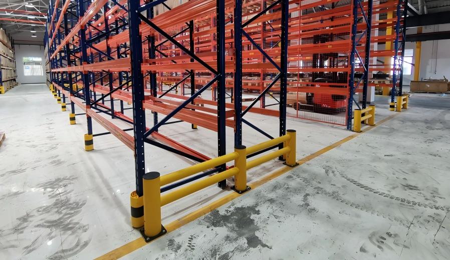 Lan can bảo vệ giá kệ kho: Giải pháp thông minh cho cơ sở lưu trữ an toàn hơn.